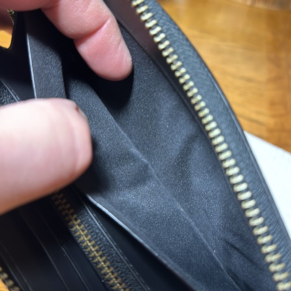 *HTF Color Combination* COACH Accordion Varsity Zip-Around Wallet - Picture 14 of 16